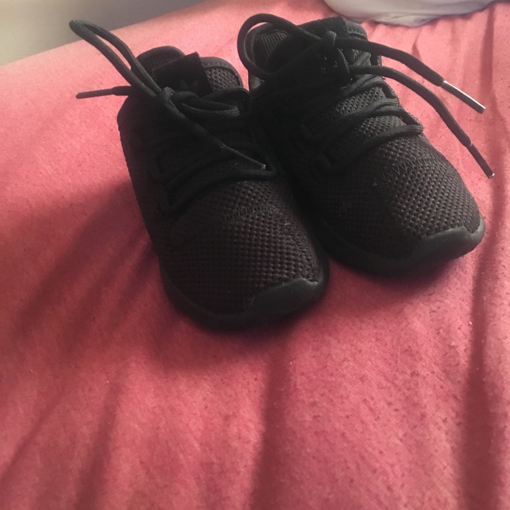 Little girls adidas gym shoes